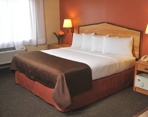 Imagen de la habitación del Hotel Americinn By Wyndham Oswego. Foto 8