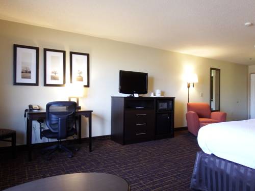 Imagen de la habitación del Hotel Americinn By Wyndham Peoria. Foto 7