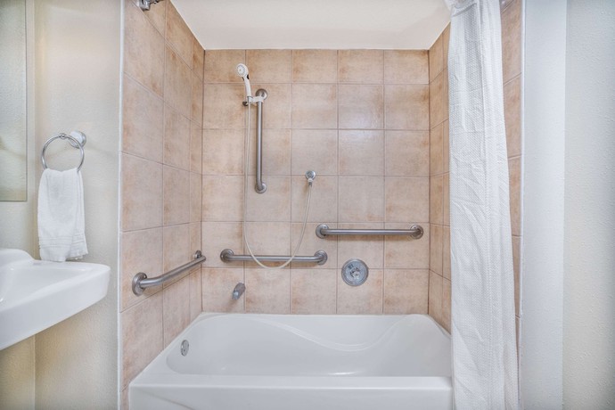 Imagen de la habitación del Hotel Americinn By Wyndham Rochester Near Mayo Clinic. Foto 8