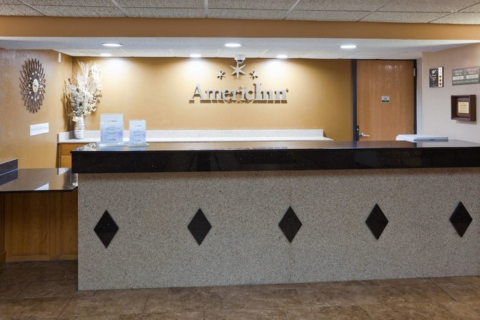 Imagen de los interiores del Hotel Americinn By Wyndham Shakopee Near Canterbury Park. Foto 13