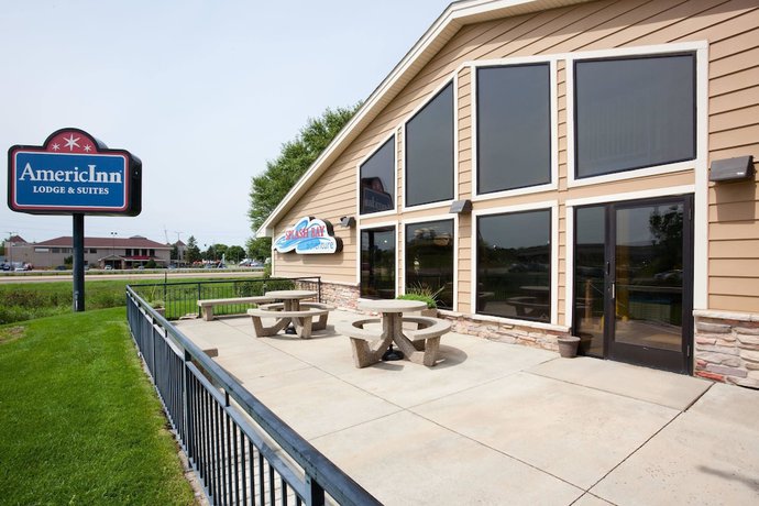 Imagen de los interiores del Hotel Americinn By Wyndham Shakopee Near Canterbury Park. Foto 17