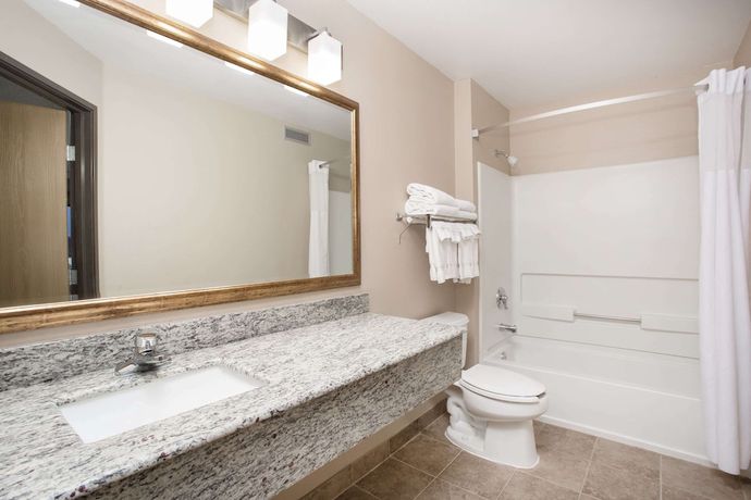 Imagen de la habitación del Hotel Americinn By Wyndham Sioux City. Foto 15