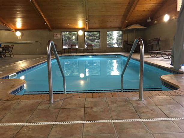 Imagen de la piscina del Hotel Americinn By Wyndham Sioux City. Foto 20