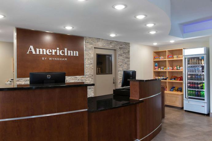 Imagen de los interiores del Hotel Americinn By Wyndham Sioux Falls North. Foto 20