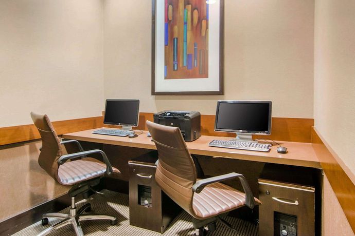 Imagen de los interiores del Hotel Americinn By Wyndham Stonecrest Near Atlanta. Foto 9