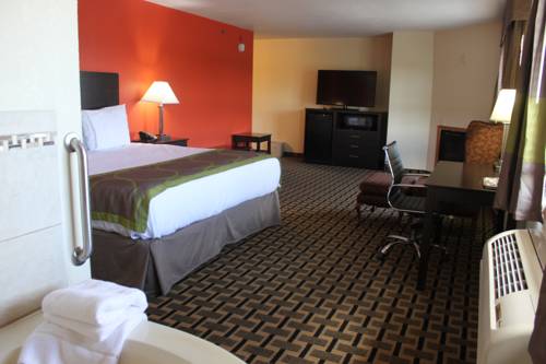 Imagen de la habitación del Hotel Americinn By Wyndham West Burlington. Foto 15