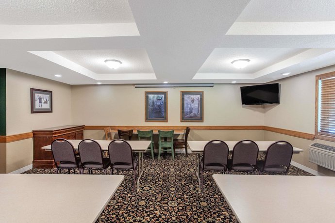 Imagen de los interiores del Hotel Americinn By Wyndham White Bear Lake St. Paul. Foto 13