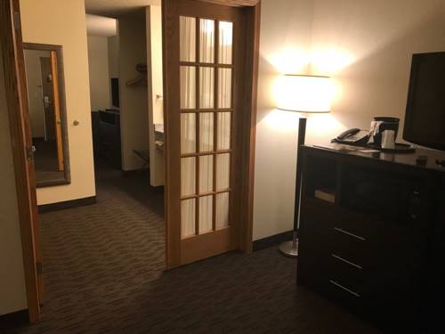 Imagen de la habitación del Hotel Americinn By Wyndham and Suites Long Lake. Foto 8