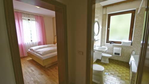 Imagen de la habitación del Hotel Amerika-holzer Resort. Foto 4