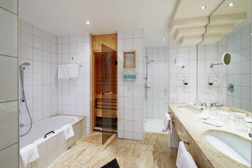 Imagen de la habitación del Hotel Amerika-holzer Resort. Foto 11