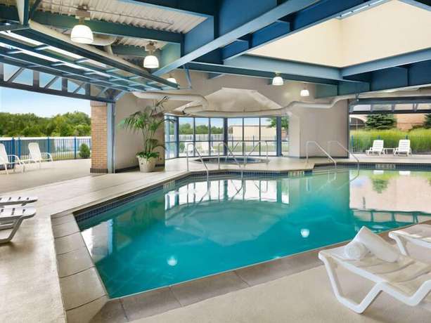 Imagen de la piscina del Hotel Ameristar Casino Council Bluffs. Foto 13