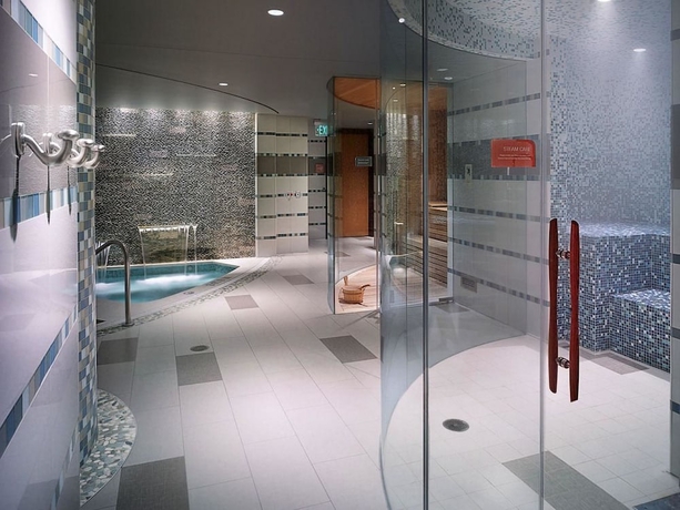 Imagen de la piscina del Hotel Ameristar Casino Resort Spa St. Charles. Foto 19