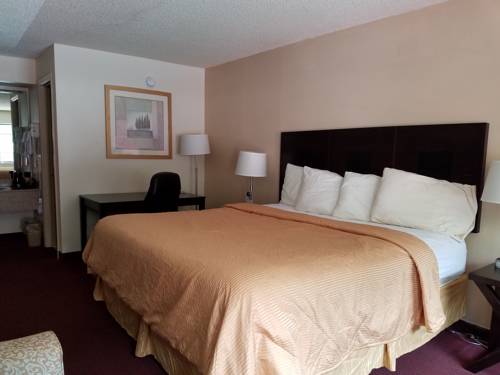 Imagen de la habitación del Hotel Ameriview Inn and Suites. Foto 4