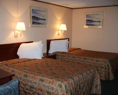 Imagen de la habitación del Hotel Amerivu Inn & Suites. Foto 4