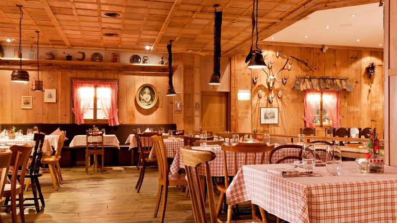 Imagen del bar/restaurante del Hotel Ameron Luzern Flora. Foto 7