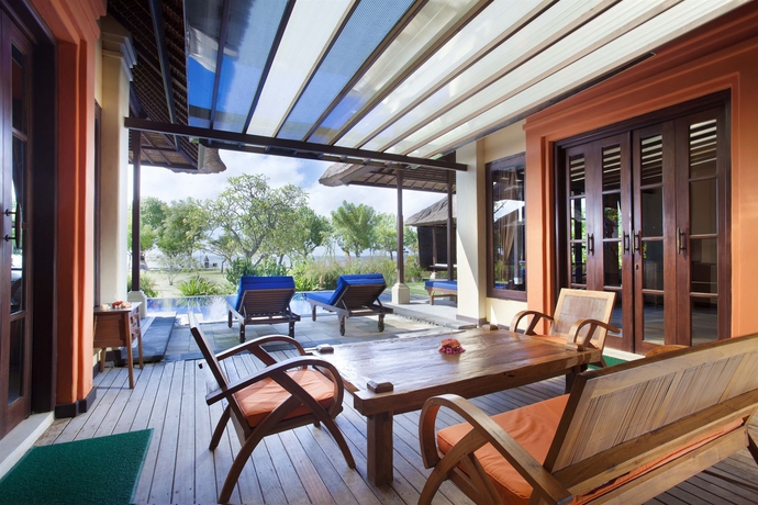 Imagen de los exteriores del Hotel Amertha Bali Villas Beach Front Resort and Spa. Foto 10