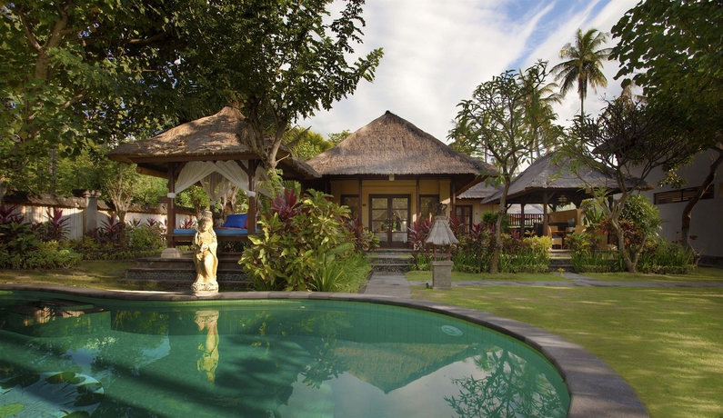 Imagen de los exteriores del Hotel Amertha Bali Villas Beach Front Resort and Spa. Foto 13