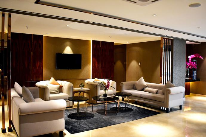 Imagen de los interiores del Hotel Ames Hotel. Foto 17