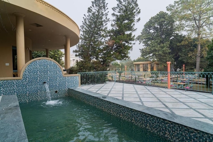 Imagen de la piscina del Hotel Ametsa. Foto 15