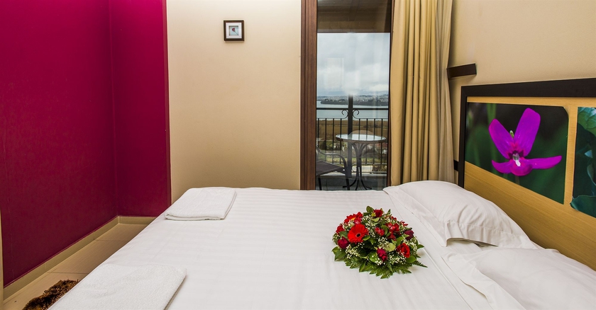 Imagen de la habitación del Hotel Amfithea. Foto 5