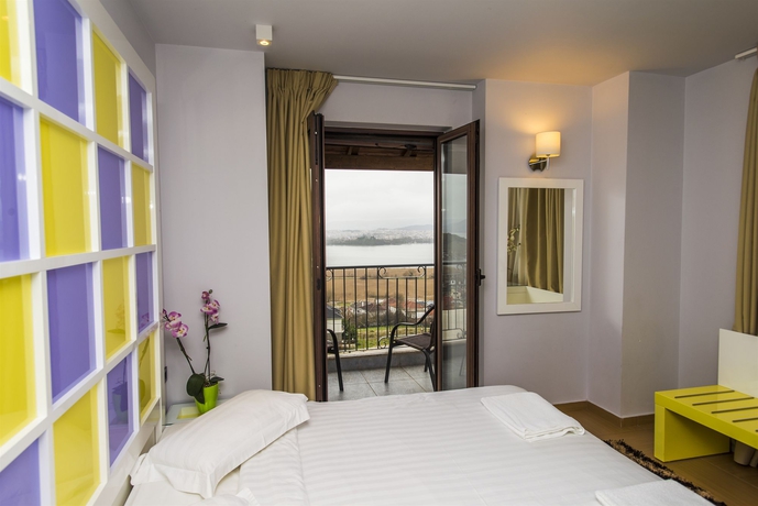 Imagen de la habitación del Hotel Amfithea. Foto 6