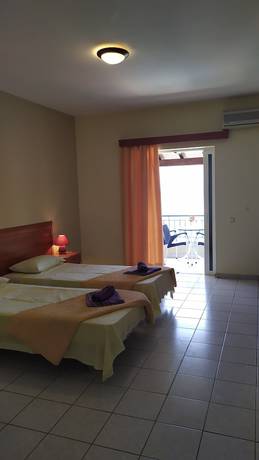Imagen de la habitación del Hotel Amfitriti. Foto 10