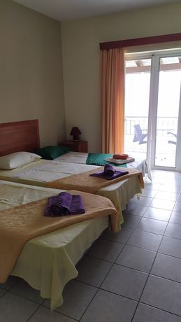 Imagen de la habitación del Hotel Amfitriti. Foto 14