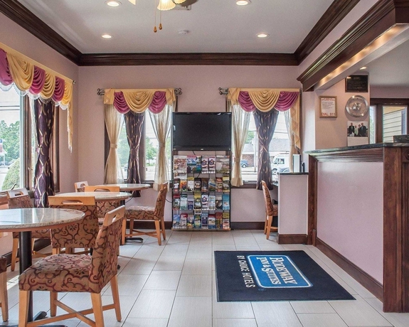 Imagen de los interiores del Hotel Amherst Inn and Suites. Foto 18
