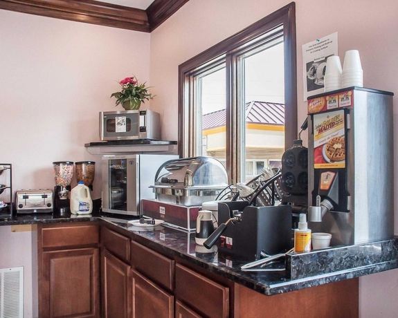Imagen del bar/restaurante del Hotel Amherst Inn and Suites. Foto 7