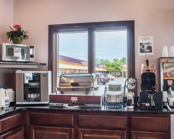 Imagen del bar/restaurante del Hotel Amherst Inn and Suites. Foto 8