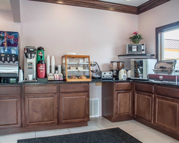 Imagen del bar/restaurante del Hotel Amherst Inn and Suites. Foto 9