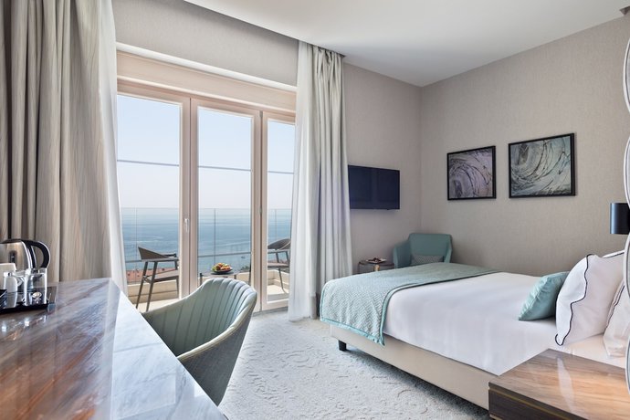 Imagen de la habitación del Hotel Ami Budva Petrovac. Foto 6