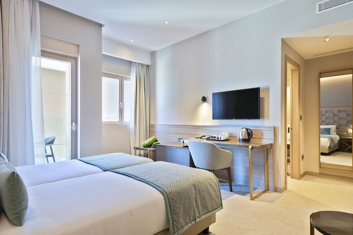 Imagen de la habitación del Hotel Ami Budva Petrovac. Foto 7