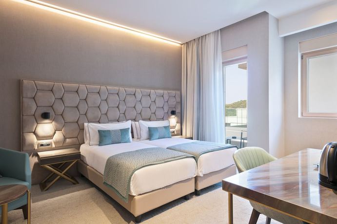 Imagen de la habitación del Hotel Ami Budva Petrovac. Foto 10