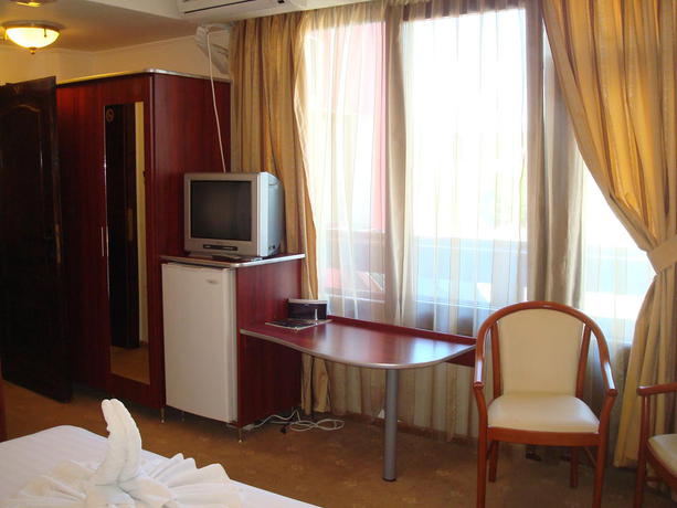 Imagen de la habitación del Hotel Ami. Foto 3