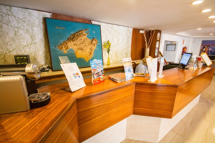 Imagen de los interiores del Hotel Amic Can Pastilla. Foto 12