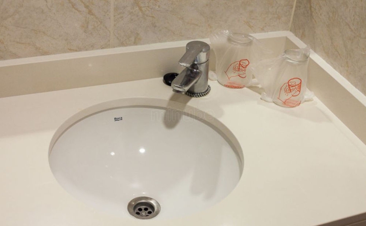 Imagen de la habitación del Hotel Amic Colon. Foto 7