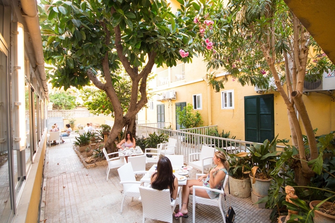 Imagen del bar/restaurante del Hotel Amic Gala. Foto 7