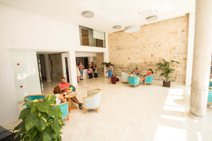 Imagen de los interiores del Hotel Amic Gala. Foto 10