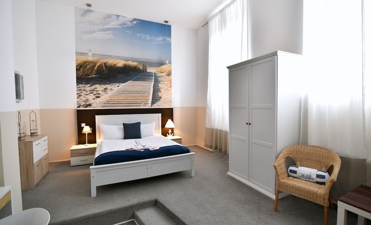 Imagen de la habitación del Hotel Amical. Foto 10