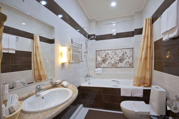 Imagen de la habitación del Hotel Amici Grand. Foto 15