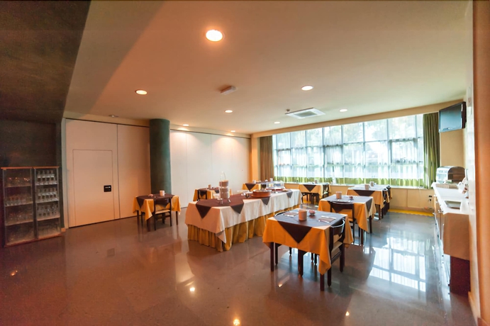 Imagen del bar/restaurante del Hotel Amico, MARINA DI CITTA SANT ANGELO. Foto 3