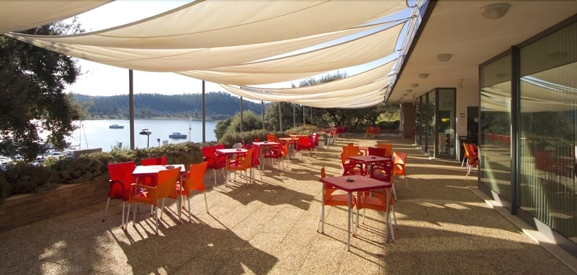 Imagen de los exteriores del Hotel Amieira Marina. Foto 11