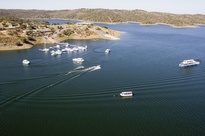 Imagen de los exteriores del Hotel Amieira Marina. Foto 17