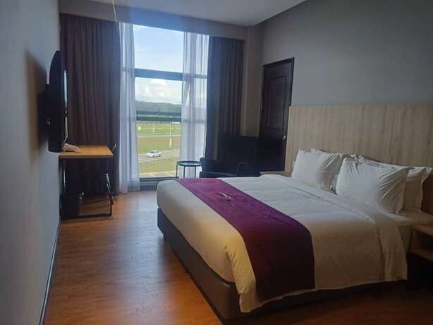 Imagen de la habitación del Hotel Amigo Bintulu. Foto 28
