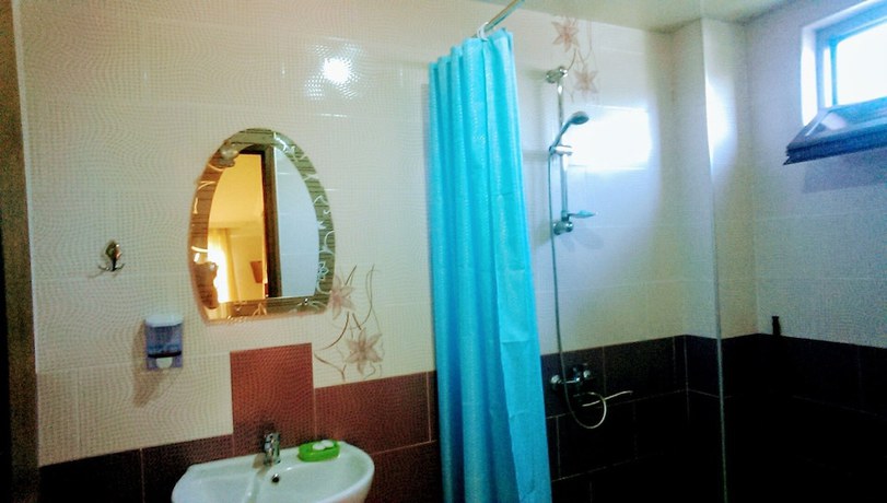 Imagen de la habitación del Hotel Amigo II. Foto 2