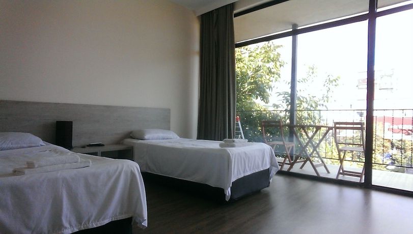 Imagen de la habitación del Hotel Amigo II. Foto 3