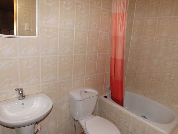 Imagen de la habitación del Hotel Amigos. Foto 8