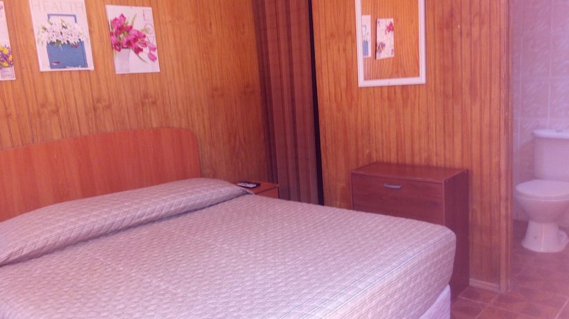 Imagen de la habitación del Hotel Amigos. Foto 12