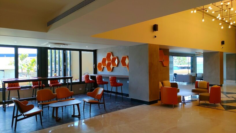 Imagen del bar/restaurante del Hotel Amika - Madurai. Foto 10